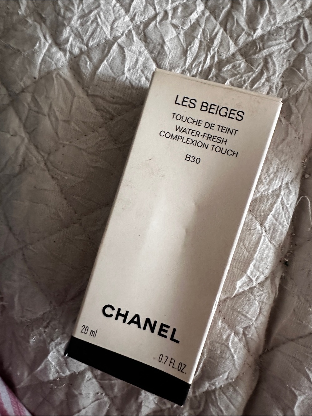 CHANEL Les Beiges Water-Fresh Complexion Touch B30 — Cream Tone